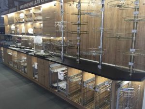 Функциональная фурнитура для современной кухни